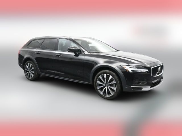 2023 Volvo V90 Cross Country Plus