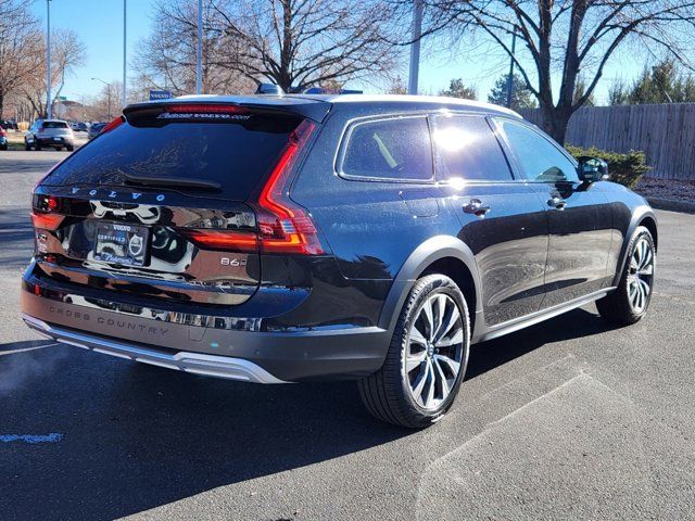 2023 Volvo V90 Cross Country Plus