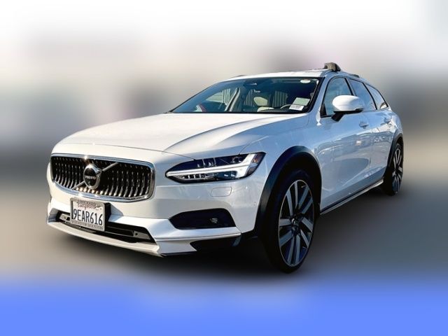 2023 Volvo V90 Cross Country Plus