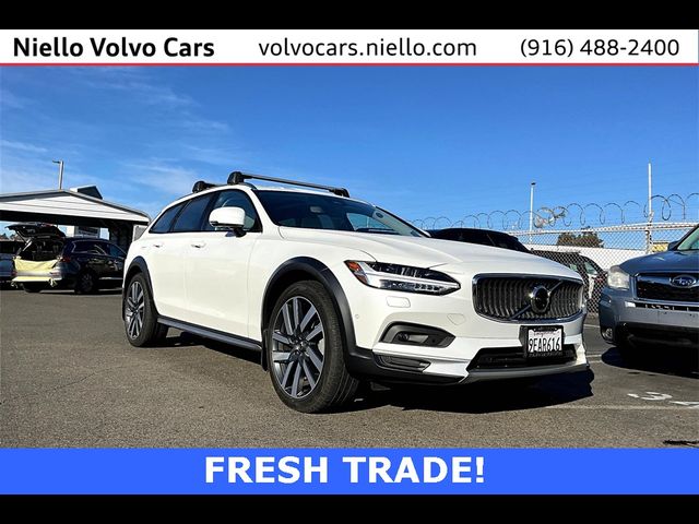 2023 Volvo V90 Cross Country Plus