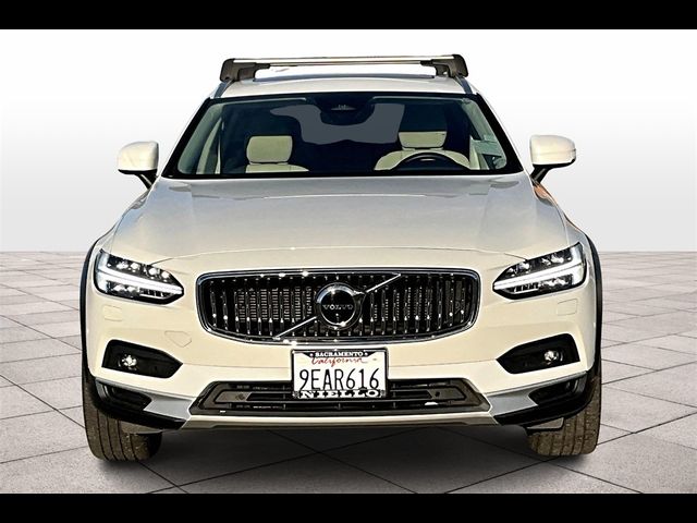 2023 Volvo V90 Cross Country Plus