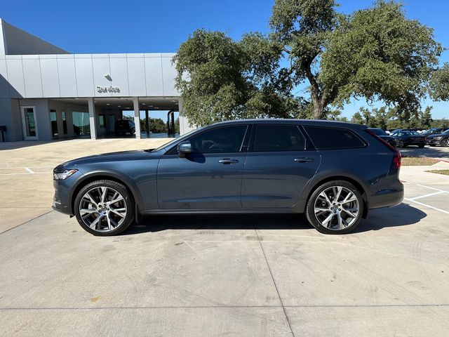 2023 Volvo V90 Cross Country Ultimate