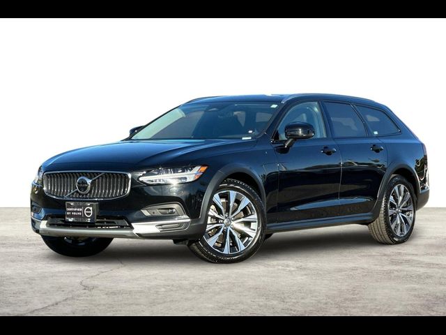 2023 Volvo V90 Cross Country Plus