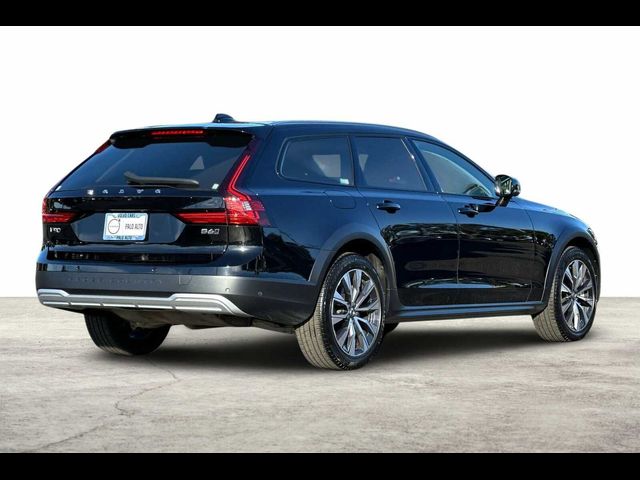 2023 Volvo V90 Cross Country Plus