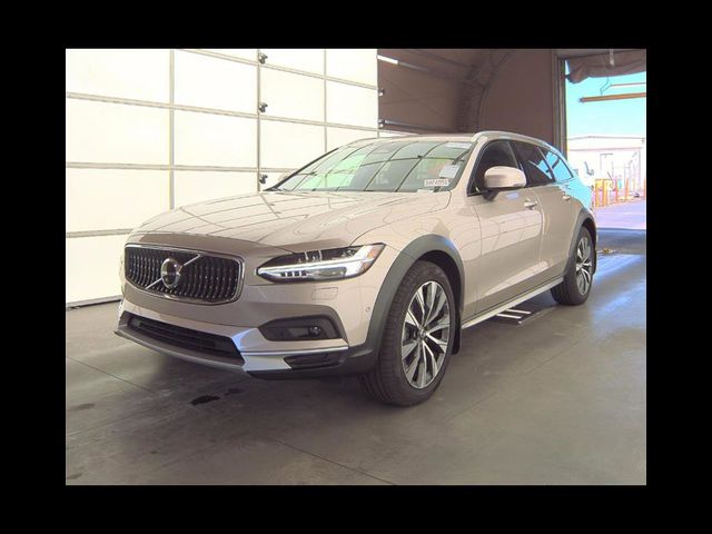 2023 Volvo V90 Cross Country Plus