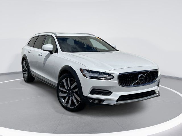 2023 Volvo V90 Cross Country Ultimate