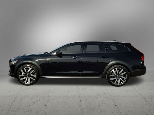 2023 Volvo V90 Cross Country Ultimate