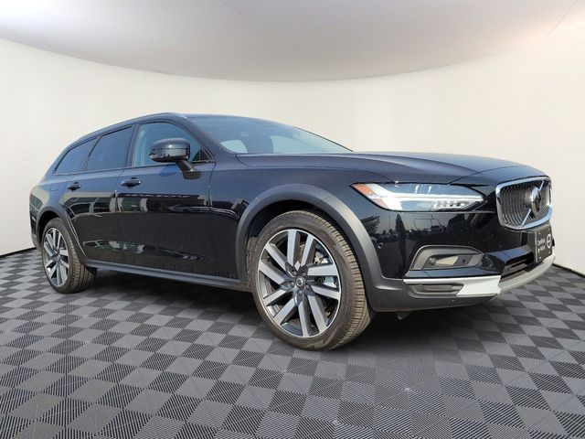 2023 Volvo V90 Cross Country Ultimate