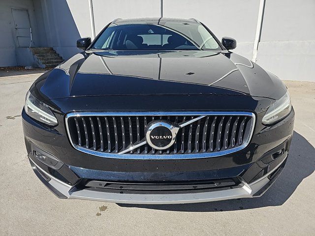 2023 Volvo V90 Cross Country Ultimate