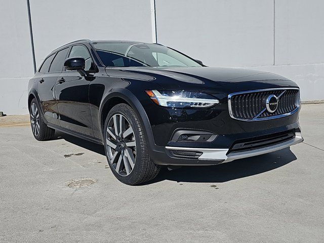 2023 Volvo V90 Cross Country Ultimate