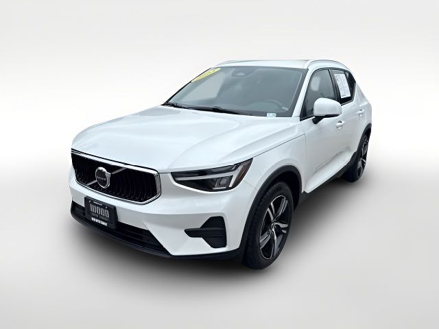 2023 Volvo XC40 Core