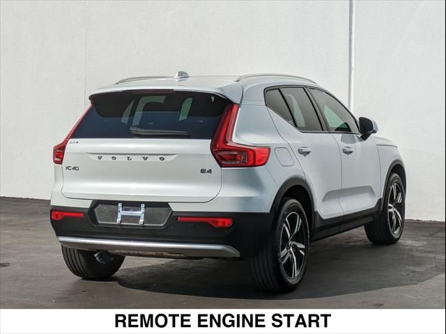 2023 Volvo XC40 Core