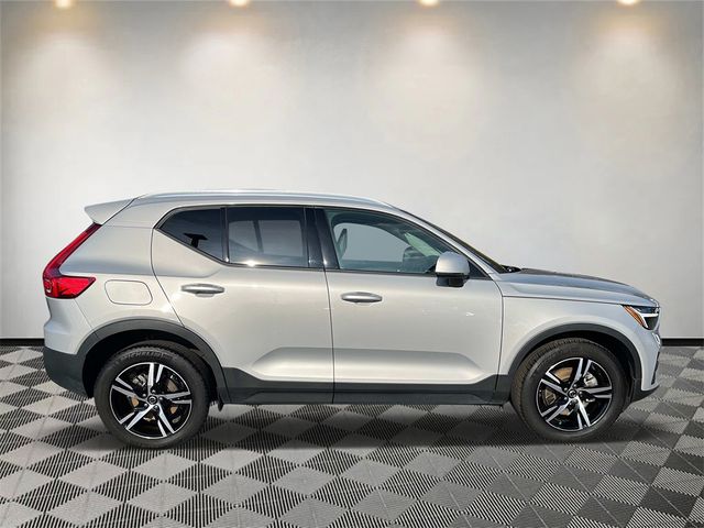 2023 Volvo XC40 Core