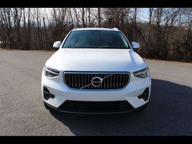 2023 Volvo XC40 Plus Bright Theme