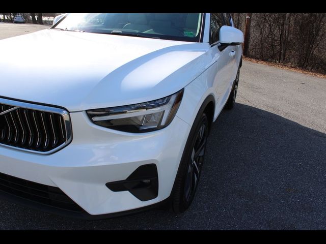 2023 Volvo XC40 Plus Bright Theme