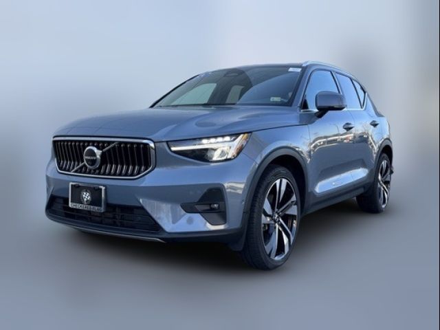 2023 Volvo XC40 Plus Bright Theme