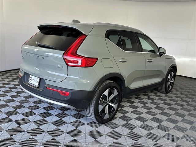 2023 Volvo XC40 Plus Bright Theme