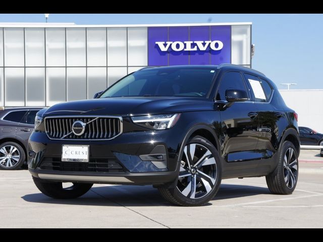 2023 Volvo XC40 Plus Bright Theme