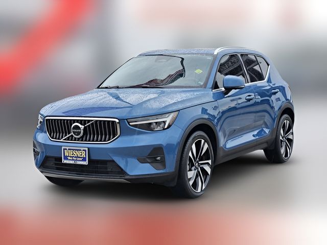 2023 Volvo XC40 Plus Bright Theme