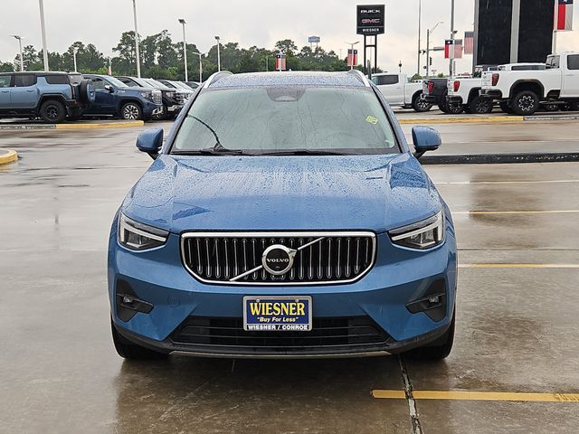 2023 Volvo XC40 Plus Bright Theme