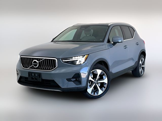 2023 Volvo XC40 Plus Bright Theme