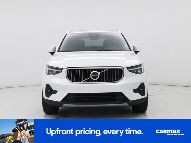 2023 Volvo XC40 Plus Bright Theme