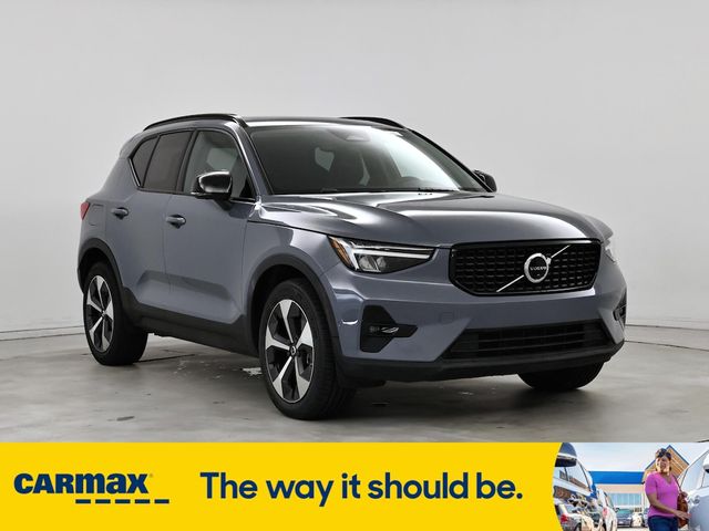 2023 Volvo XC40 Ultimate Dark Theme