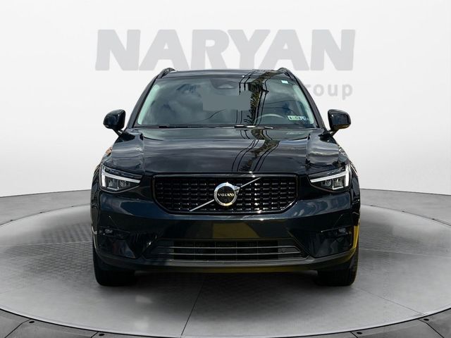 2023 Volvo XC40 Ultimate Dark Theme