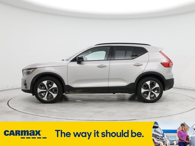2023 Volvo XC40 Ultimate Dark Theme