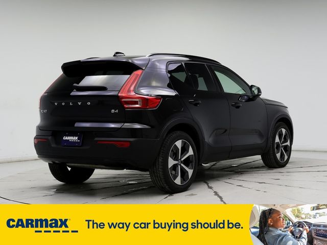 2023 Volvo XC40 Ultimate Dark Theme