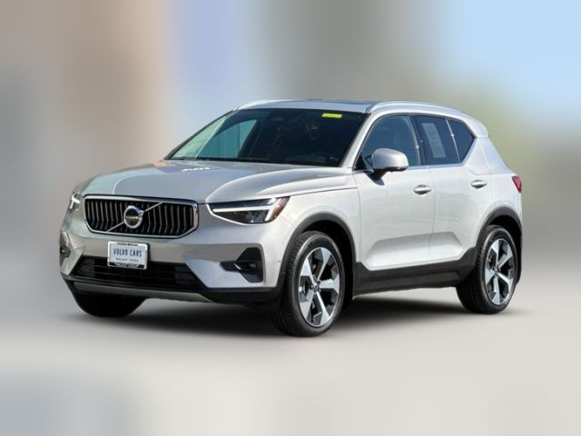 2023 Volvo XC40 Plus Bright Theme