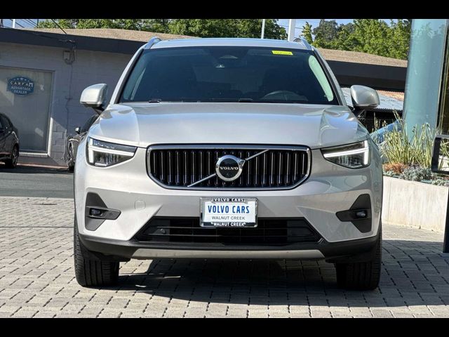 2023 Volvo XC40 Plus Bright Theme