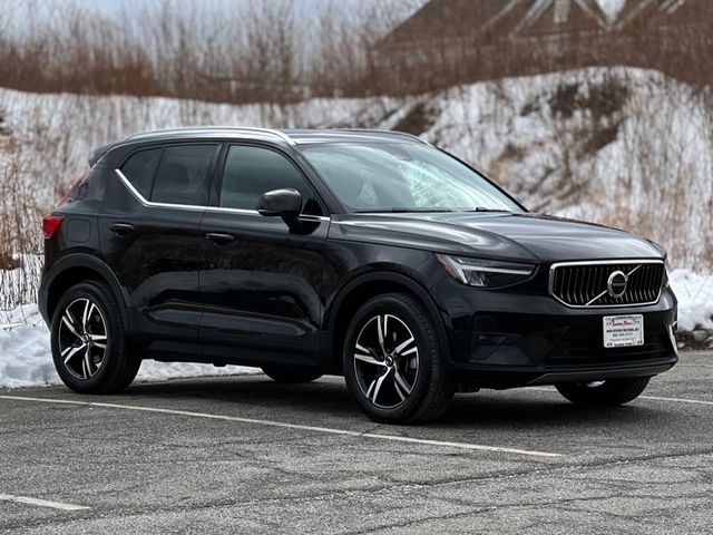2023 Volvo XC40 Plus Bright Theme