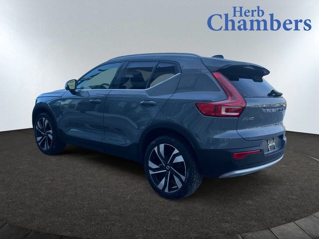 2023 Volvo XC40 Ultimate Bright Theme