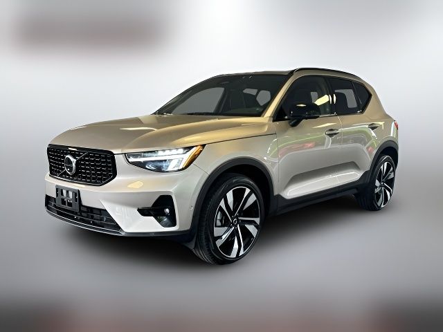 2023 Volvo XC40 Ultimate Dark Theme