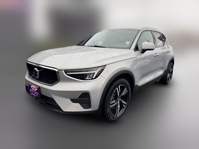 2023 Volvo XC40 Core