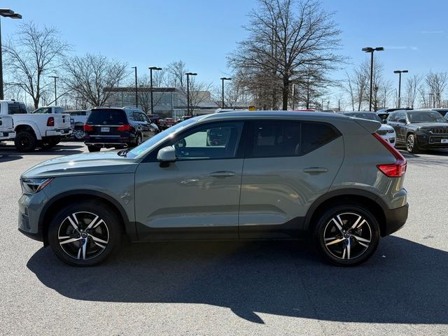 2023 Volvo XC40 Core