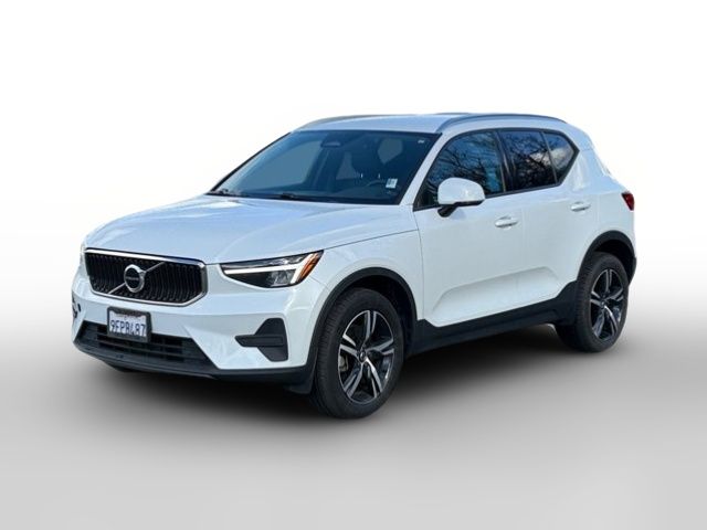 2023 Volvo XC40 Core