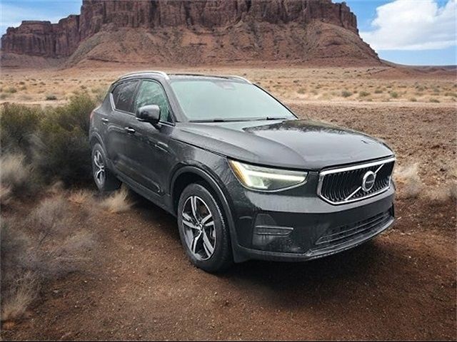 2023 Volvo XC40 Core