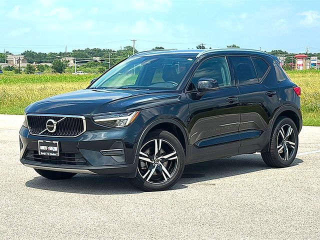 2023 Volvo XC40 Core