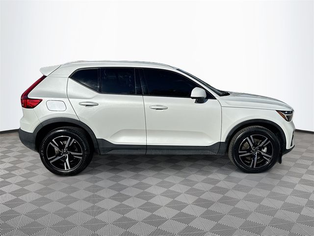 2023 Volvo XC40 Core