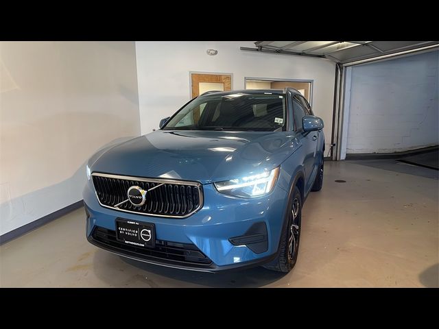 2023 Volvo XC40 Core