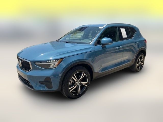 2023 Volvo XC40 Core