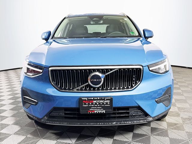 2023 Volvo XC40 Core