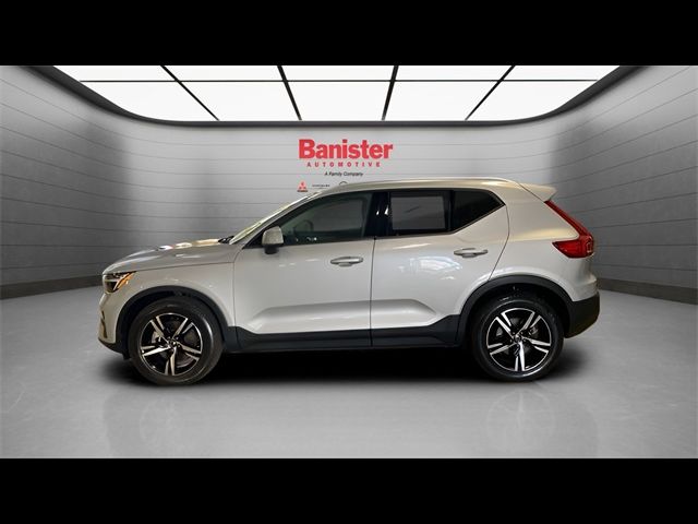 2023 Volvo XC40 Core