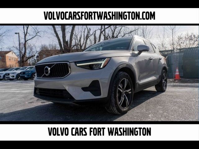 2023 Volvo XC40 Core