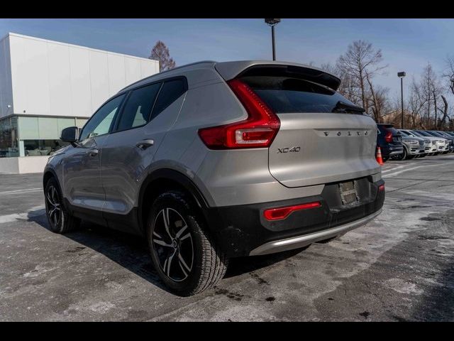 2023 Volvo XC40 Core