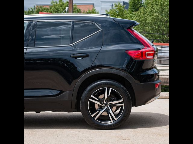 2023 Volvo XC40 Core