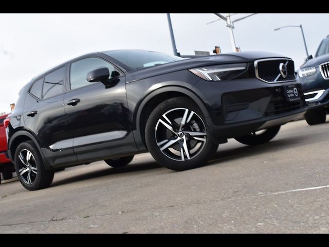 2023 Volvo XC40 Core