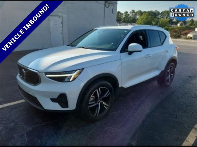 2023 Volvo XC40 Core